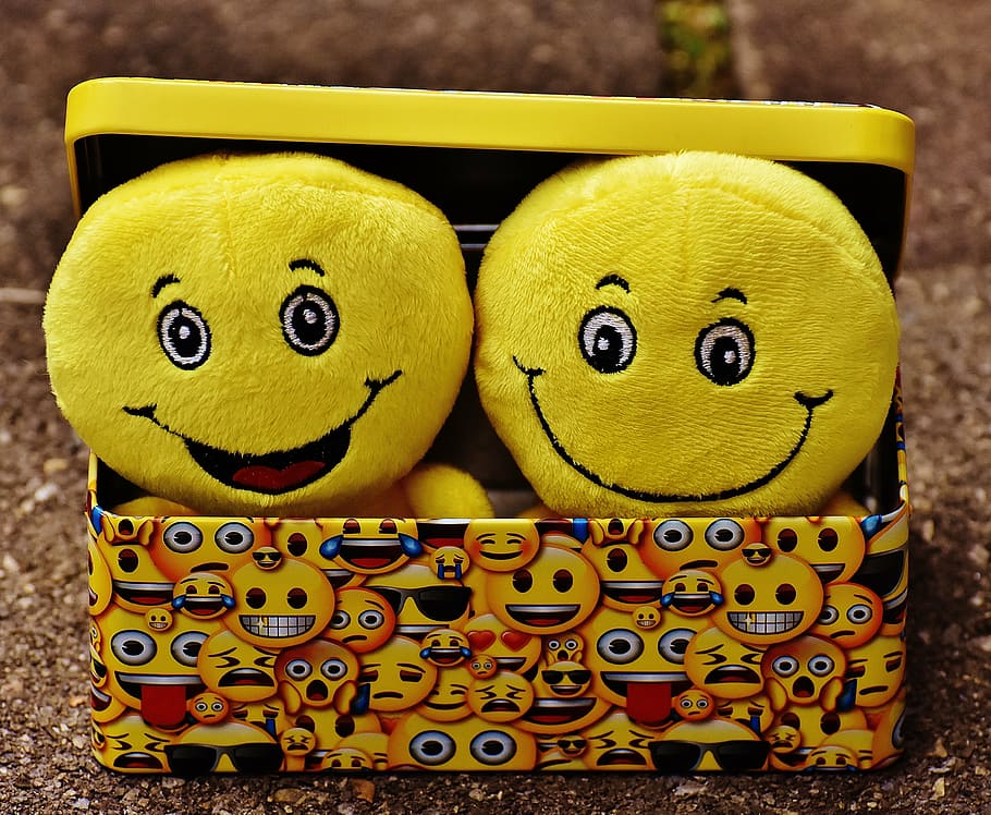 emoji social media marketing cinese